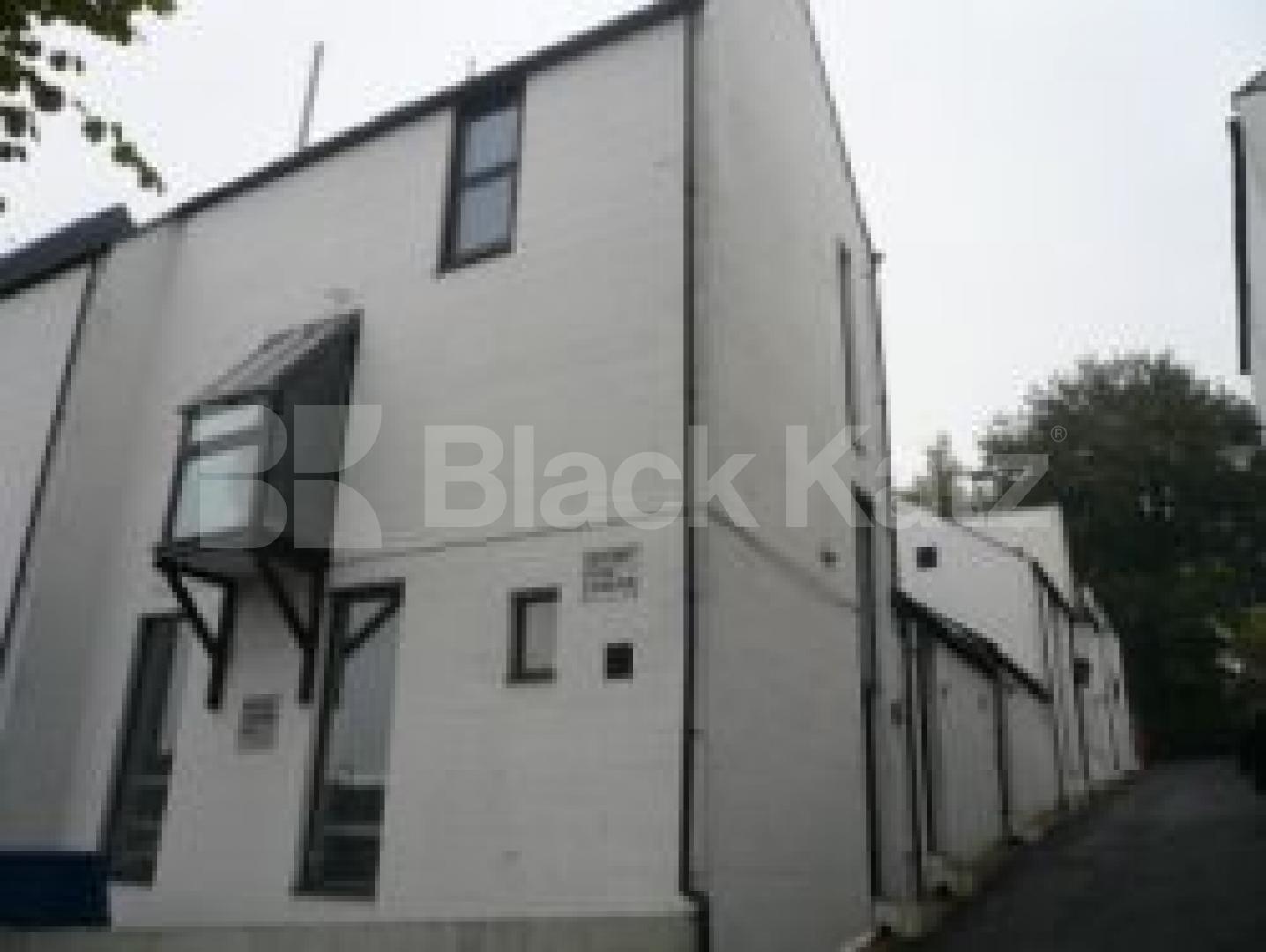 			AMAZING!!!, 2 Bedroom, 1 bath, 1 reception Flat			 Tile Kiln Lane, HIGHGATE N6